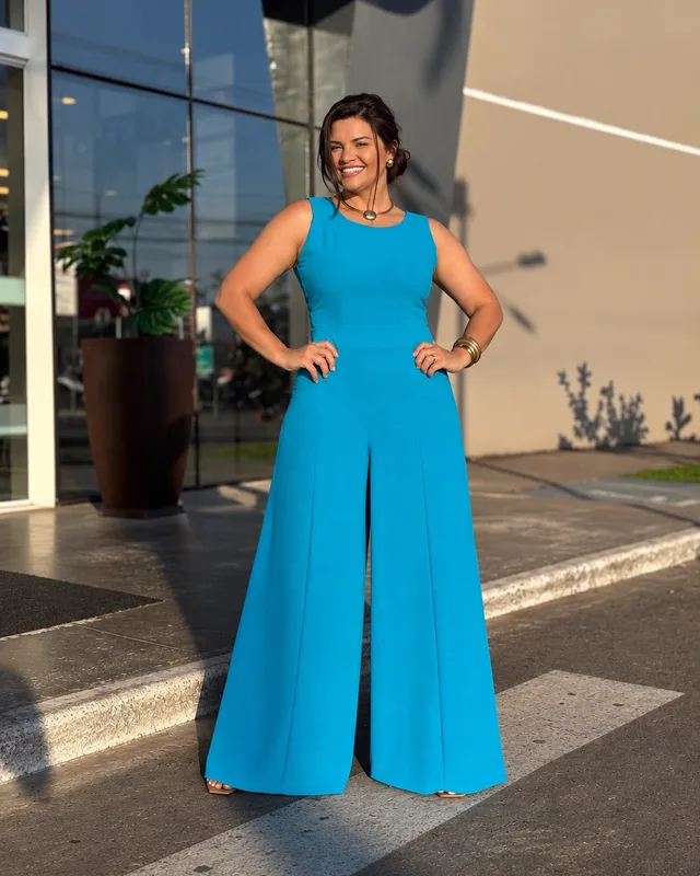 Macacão pantalona azul-turquesa