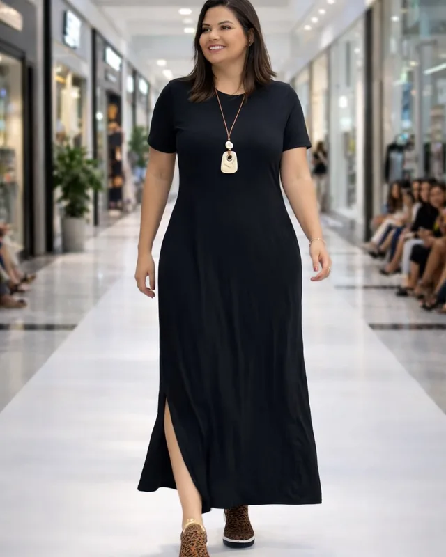 Vestido longo preto com fenda